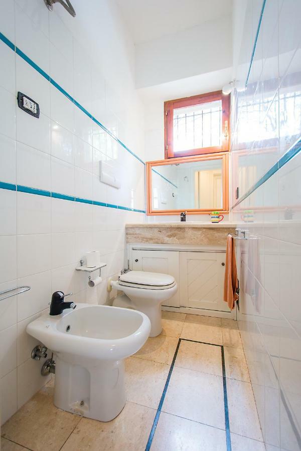 Casa Vacanze Rosa Maria Орозеи Экстерьер фото