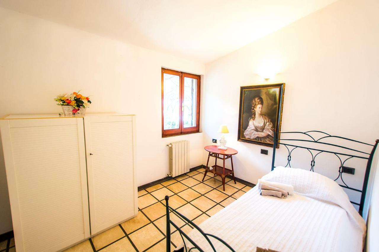Casa Vacanze Rosa Maria Орозеи Экстерьер фото