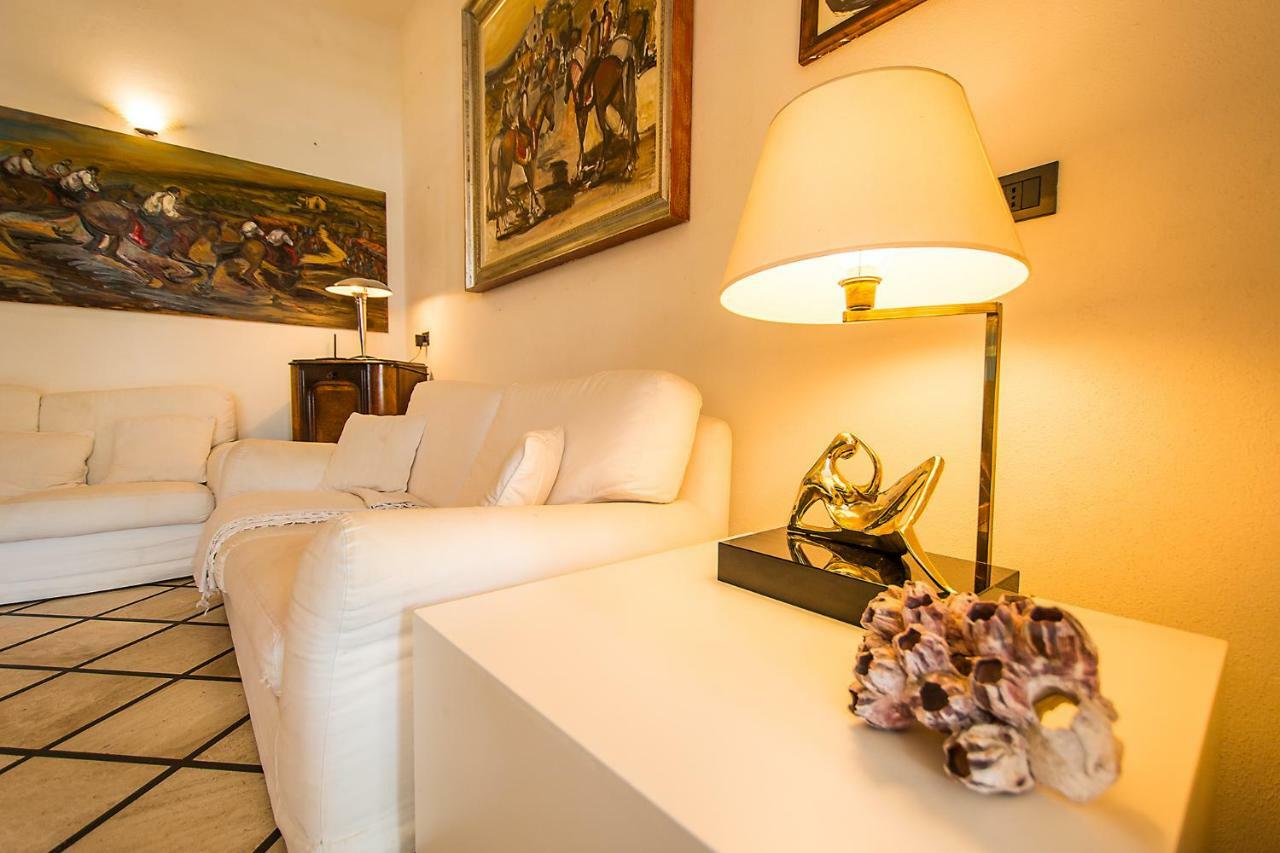 Casa Vacanze Rosa Maria Орозеи Экстерьер фото